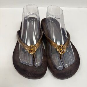 Vionic Sharon Brown Thong Sandals Size 9
